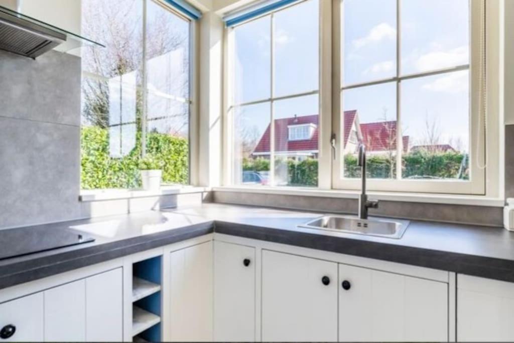 Comfort Villa For 8 People Zeewolde Exterior photo