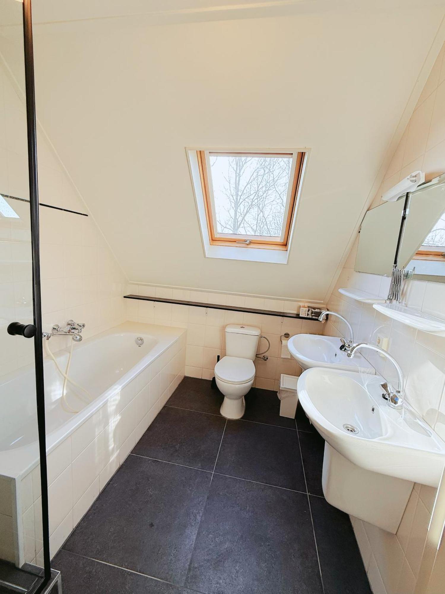 Comfort Villa For 8 People Zeewolde Exterior photo