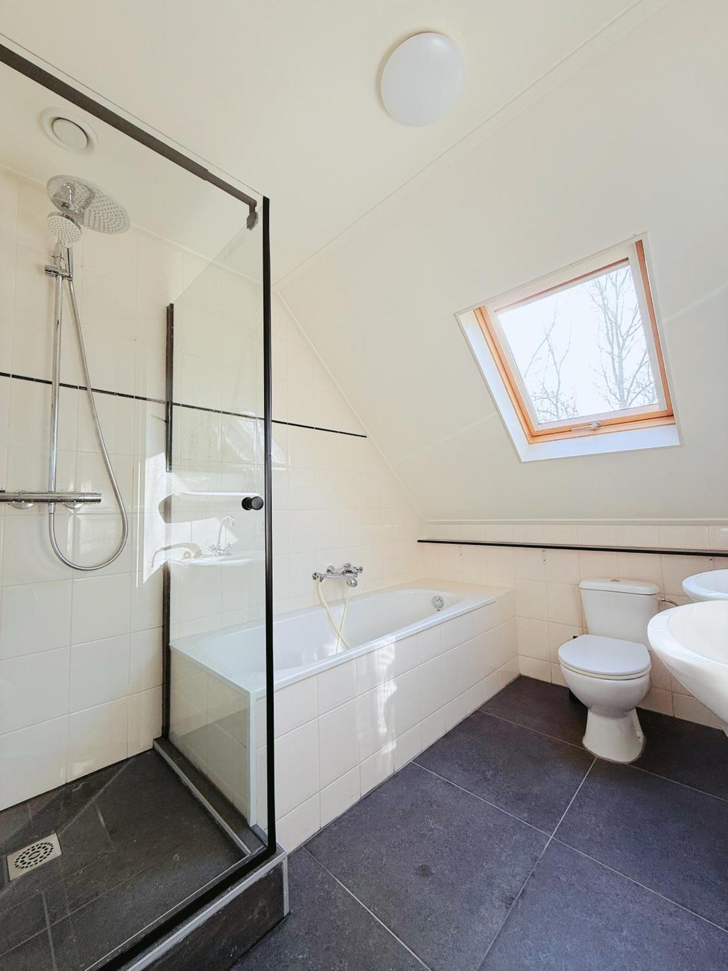 Comfort Villa For 8 People Zeewolde Exterior photo